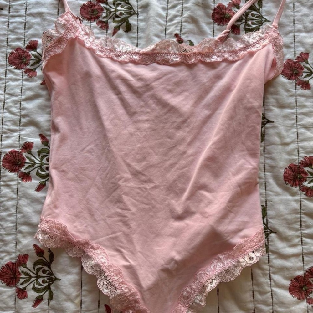 Chic Pink Lace Bodysuit